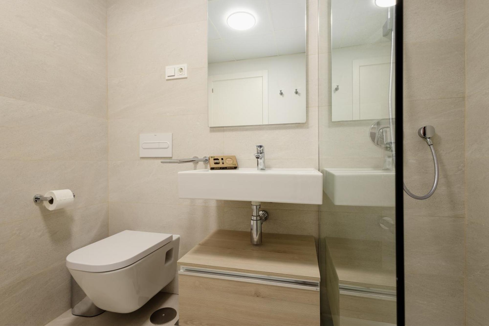 Luxurious 2 Bedroom Apartment Close To The Beach In Эстепона Экстерьер фото