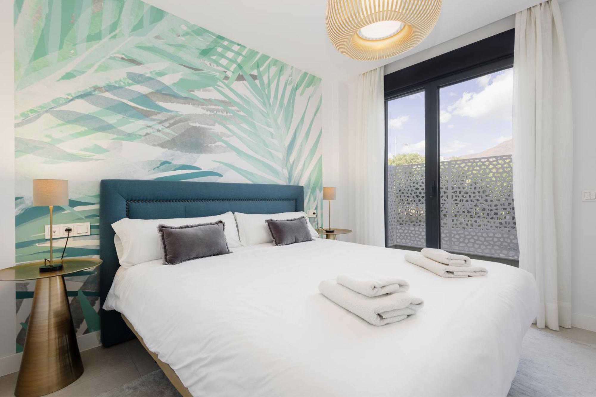 Luxurious 2 Bedroom Apartment Close To The Beach In Эстепона Экстерьер фото